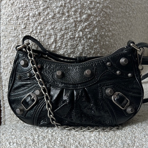 Balenciaga Handbags - Authentic Balenciaga Le Cagole mini bag LIKE NEW ✨